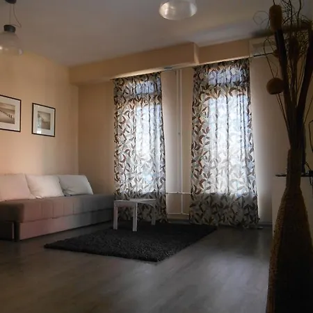 Apartment Top *